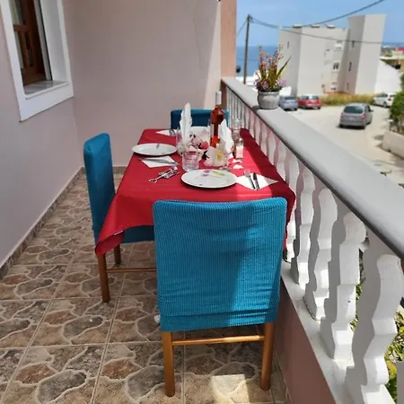 Roumeliotis House *