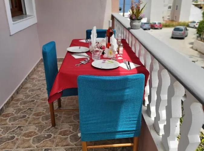 Roumeliotis House *