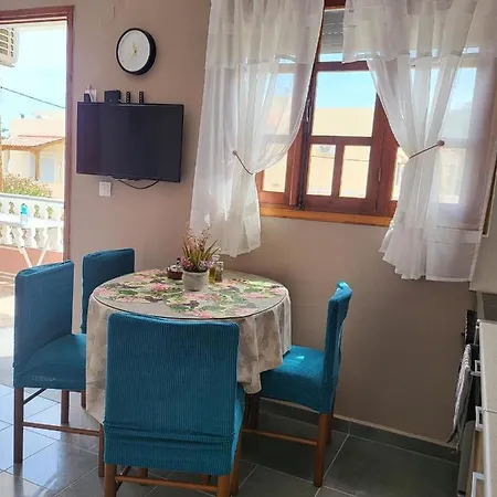 Roumeliotis House Apartment *